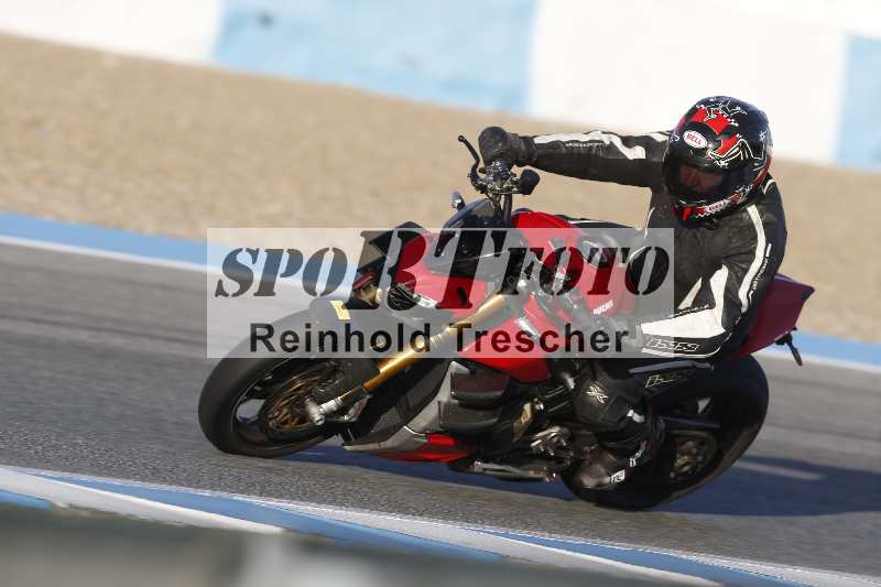 /02 28.-31.01.2025 Moto Center Thun Jerez/gruen-green/82